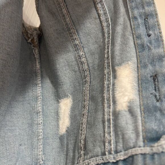 Pearls Jean vest  - Picture 7 of 14